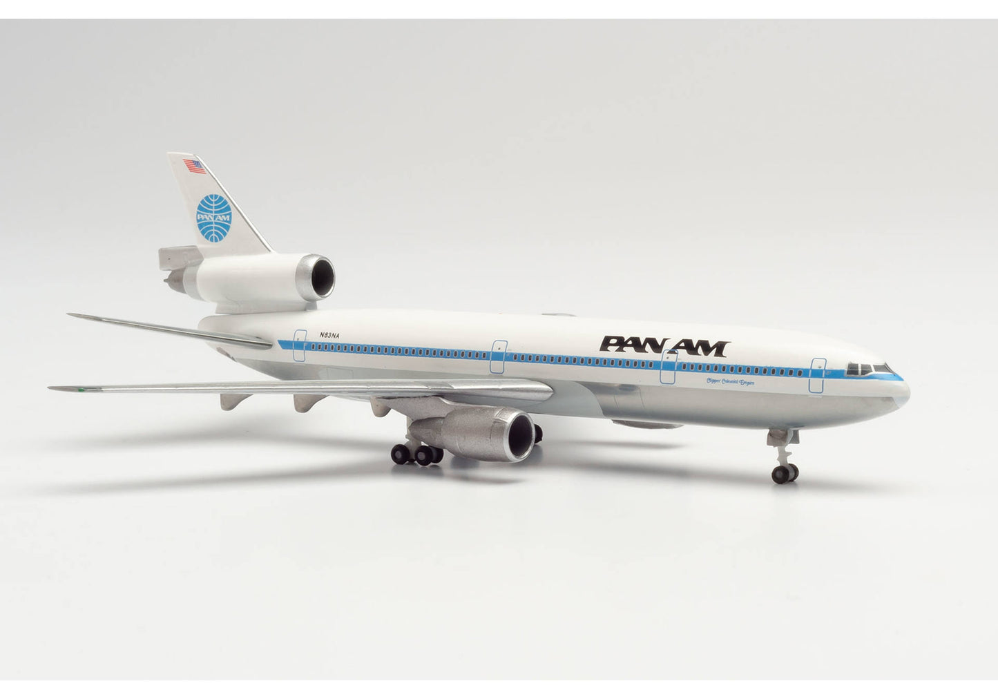 1/500 Pan American World Airways McDonnell Douglas DC-10-30 N84NA "Glory of the Skies"