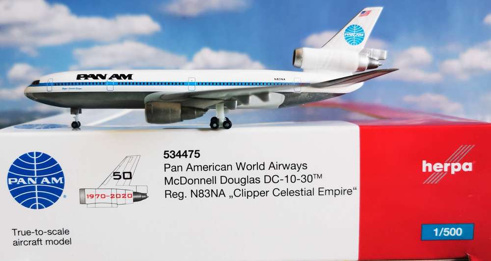 1/500 Pan American World Airways McDonnell Douglas DC-10-30 N84NA "Glory of the Skies"