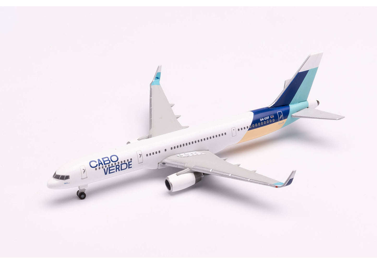 1/500 Cabo Verde Airlines Boeing 757-200 Island of Sal colors D4-CCF "Praia de Santa Maria"