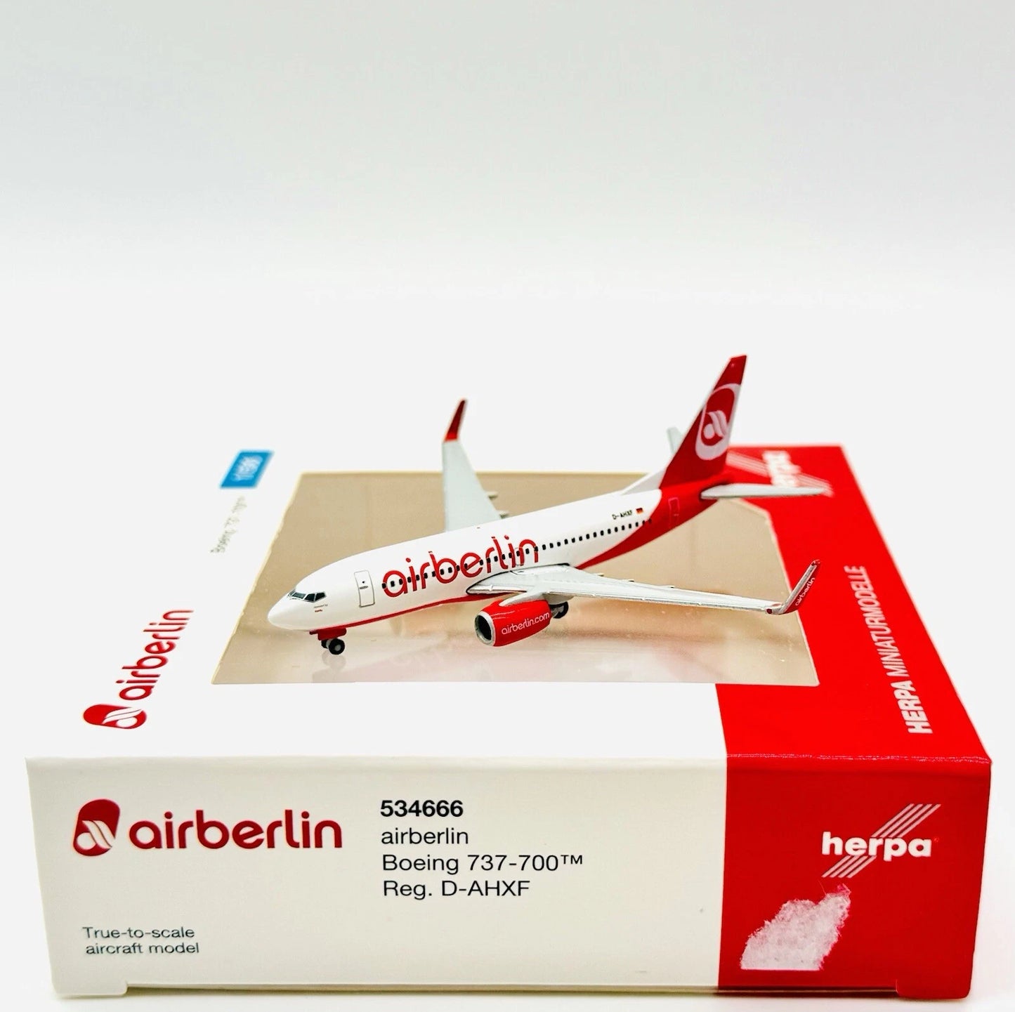 1/500 Air Berlin Boeing 737-700 D-AHXF