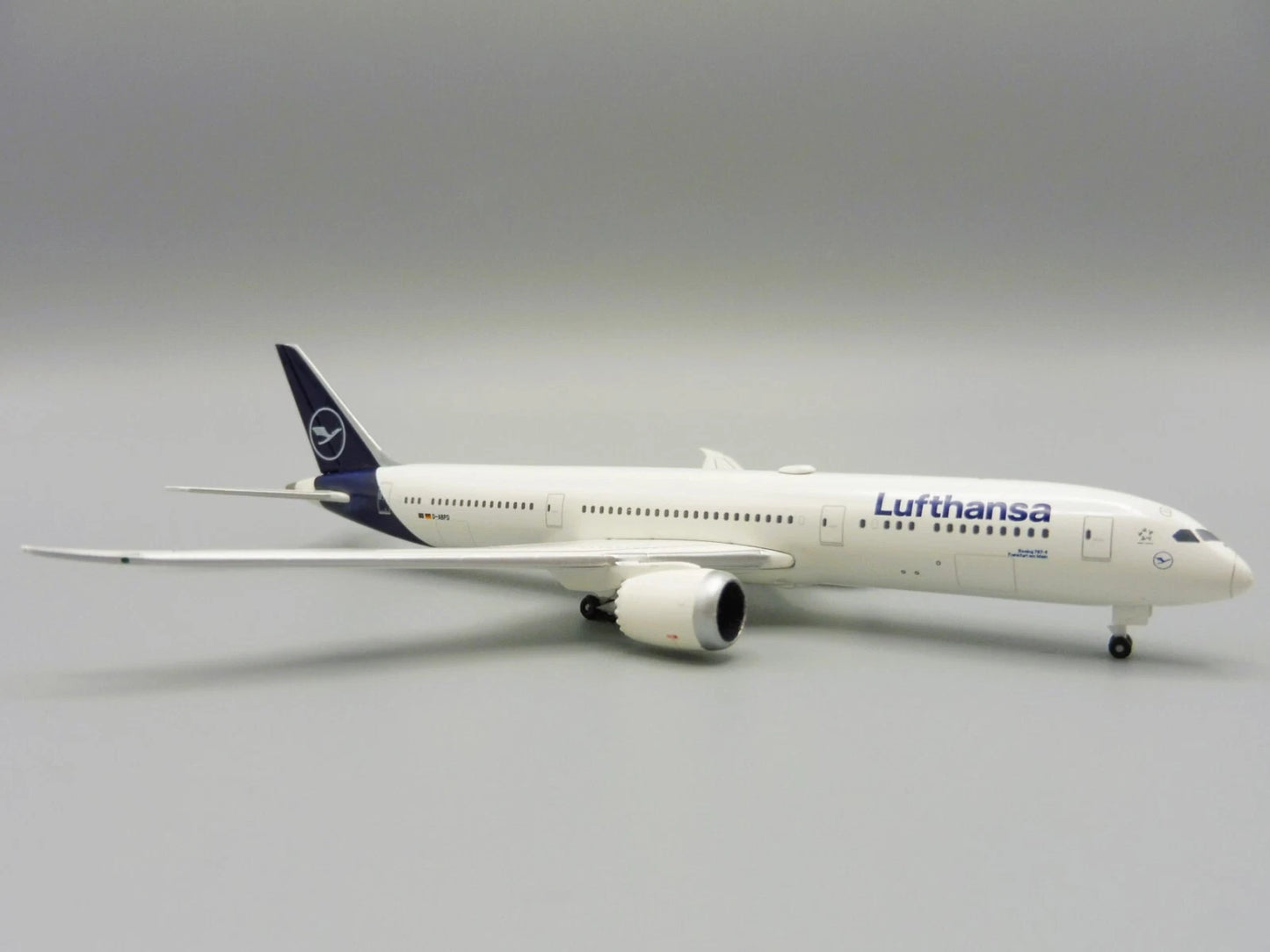 1/500 Lufthansa Boeing 787-9 Dreamliner D-ABPD "Frankfurt"