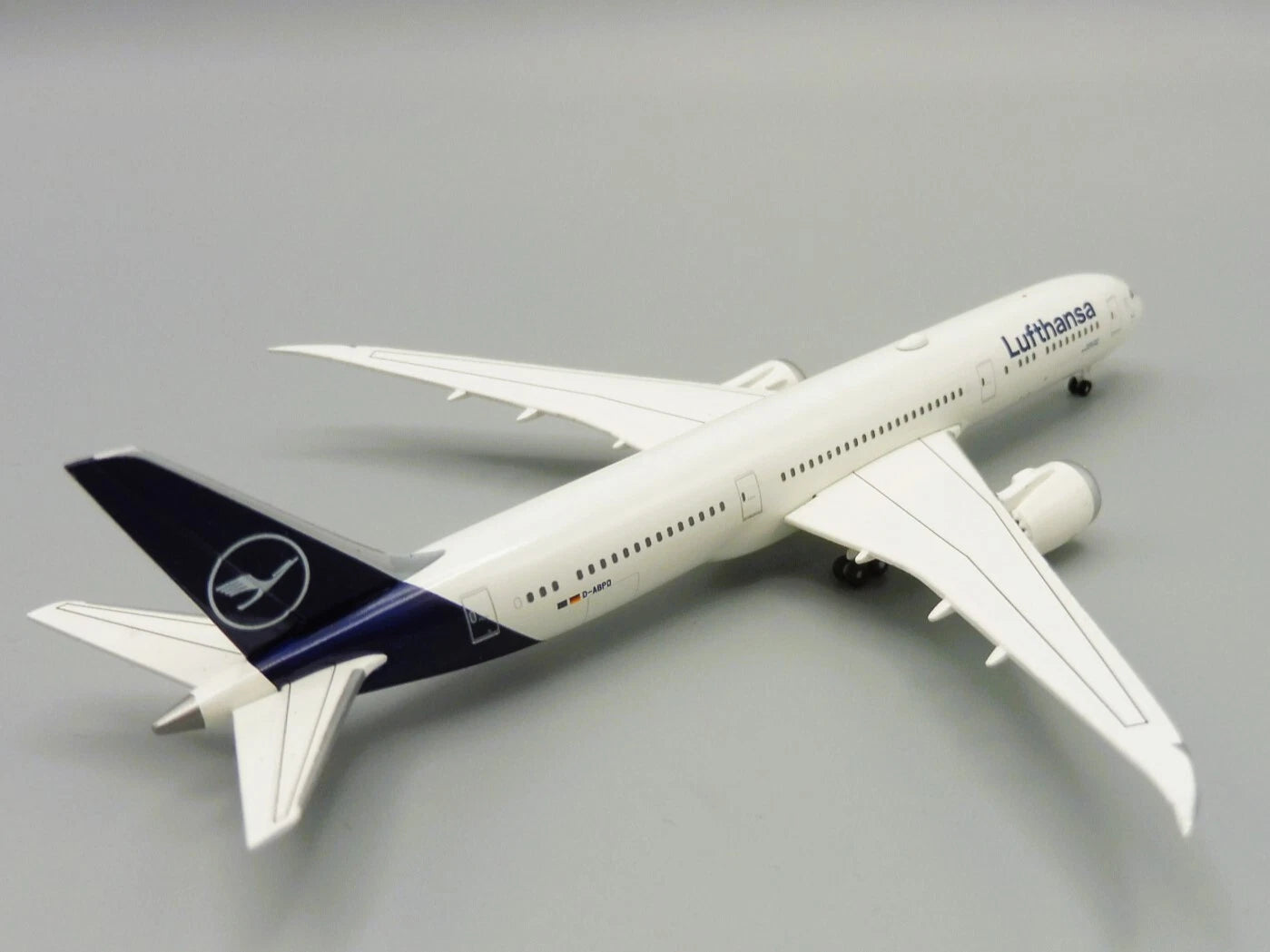 1/500 Lufthansa Boeing 787-9 Dreamliner D-ABPD "Frankfurt"