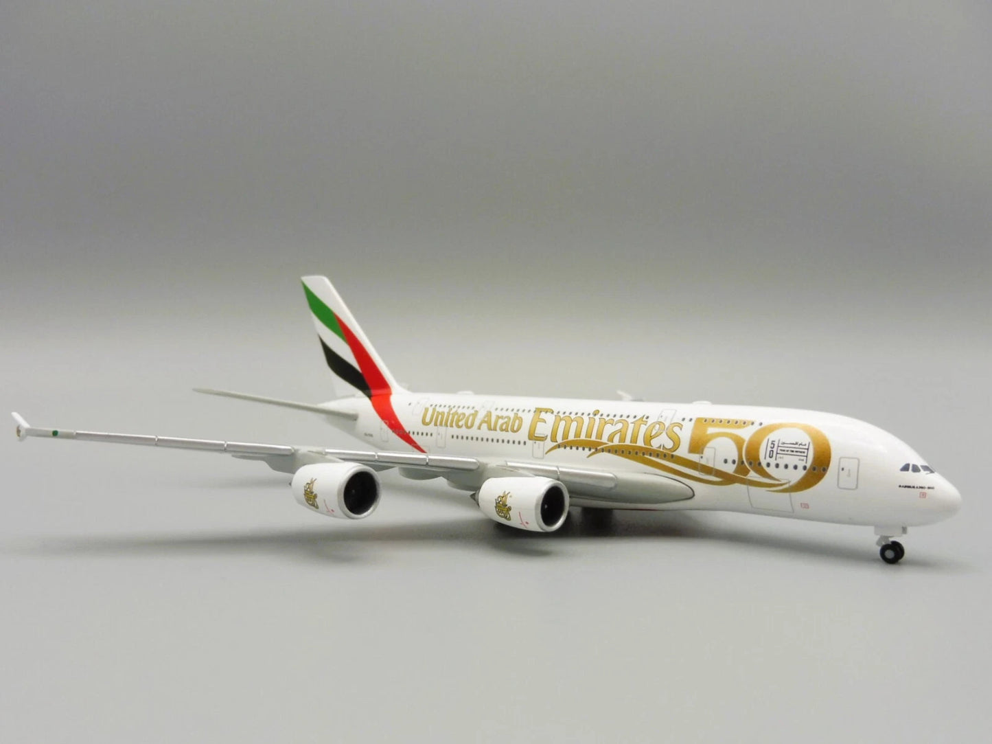 1/500 SAS Scandinavian Airlines Boeing 737-700 SE-RJX "Vagn Viking"