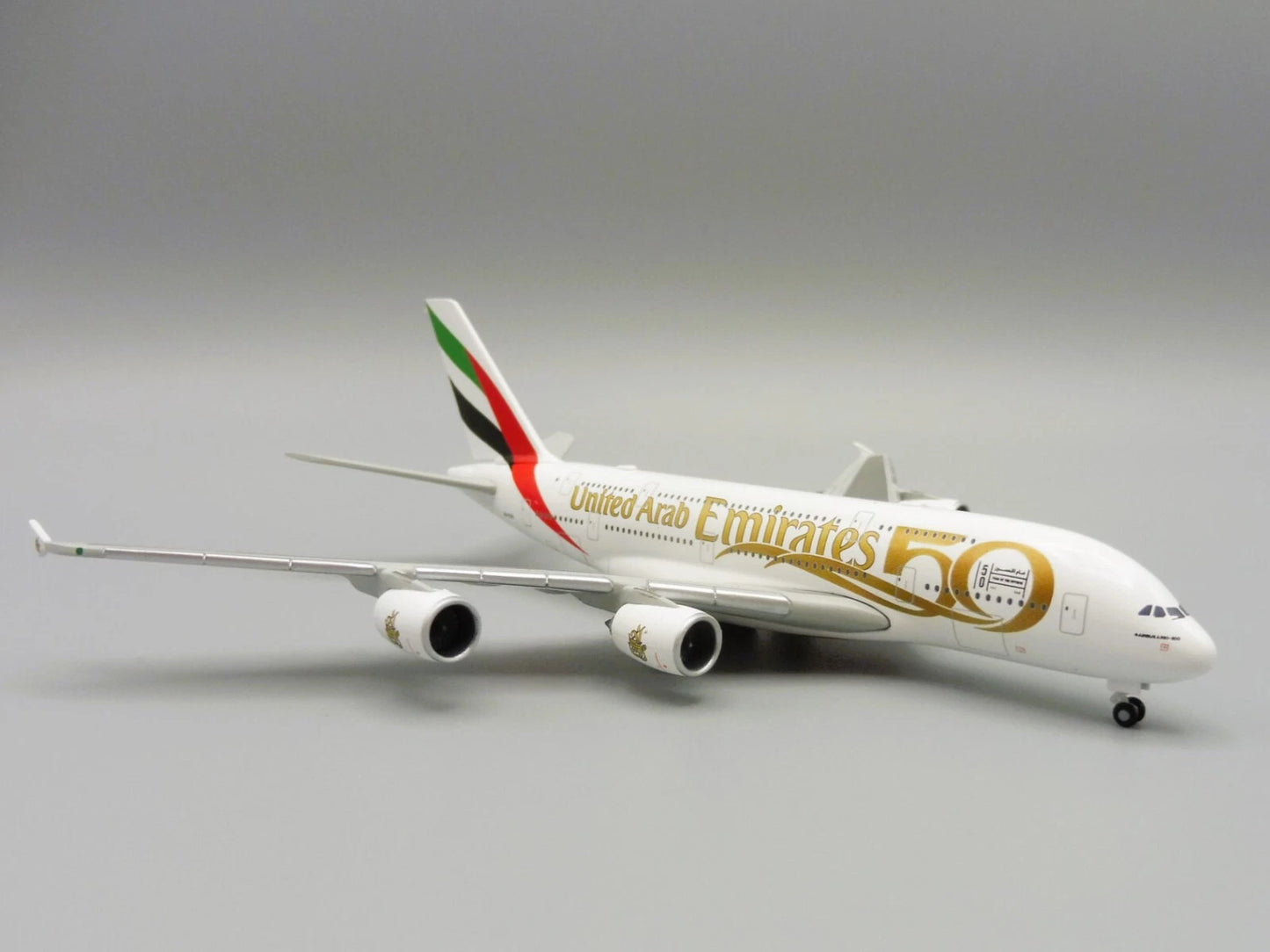 1/500 SAS Scandinavian Airlines Boeing 737-700 SE-RJX "Vagn Viking"