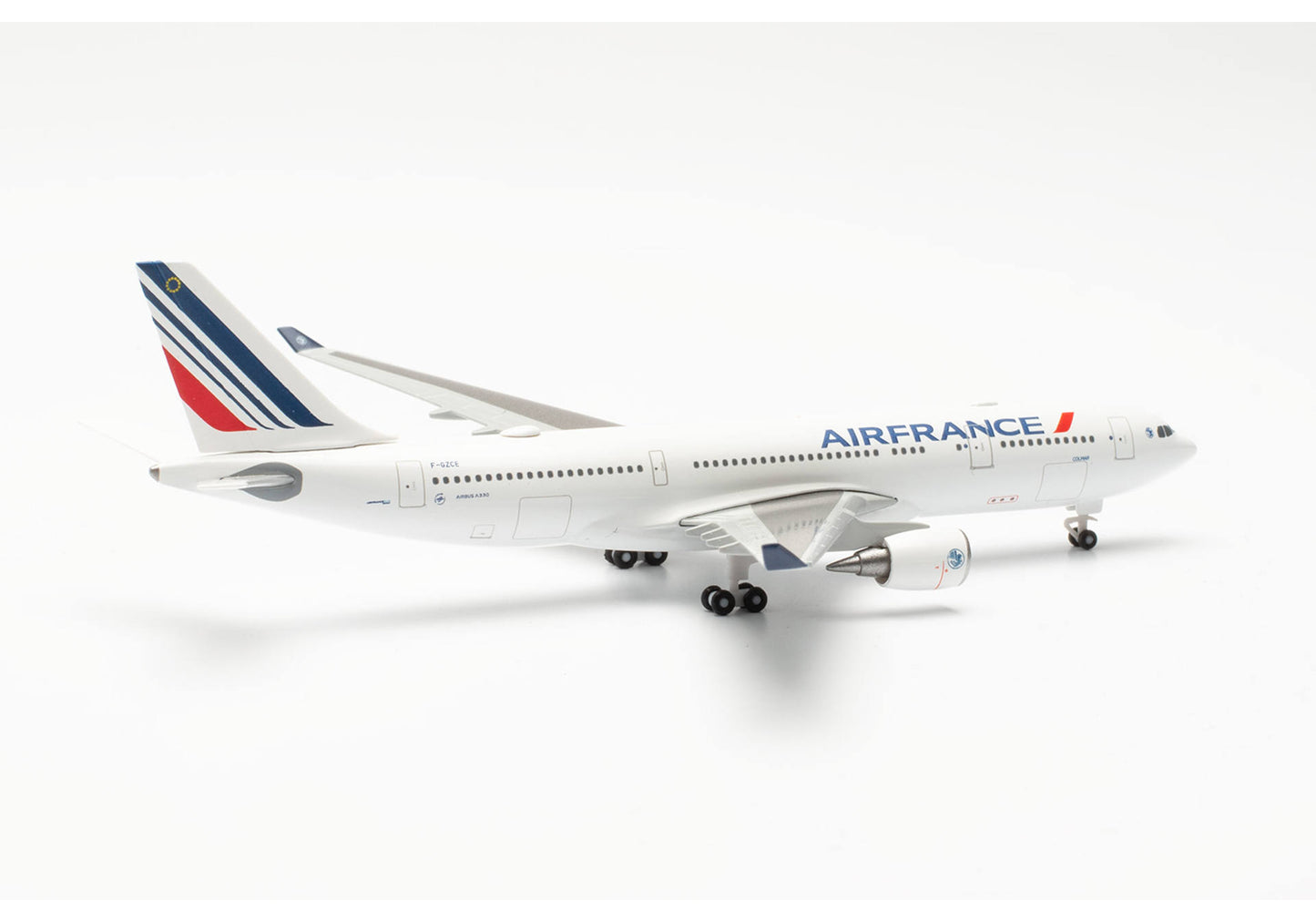 1/500 Air France Airbus A330-200 New Colors F-GCZE "Colmar"
