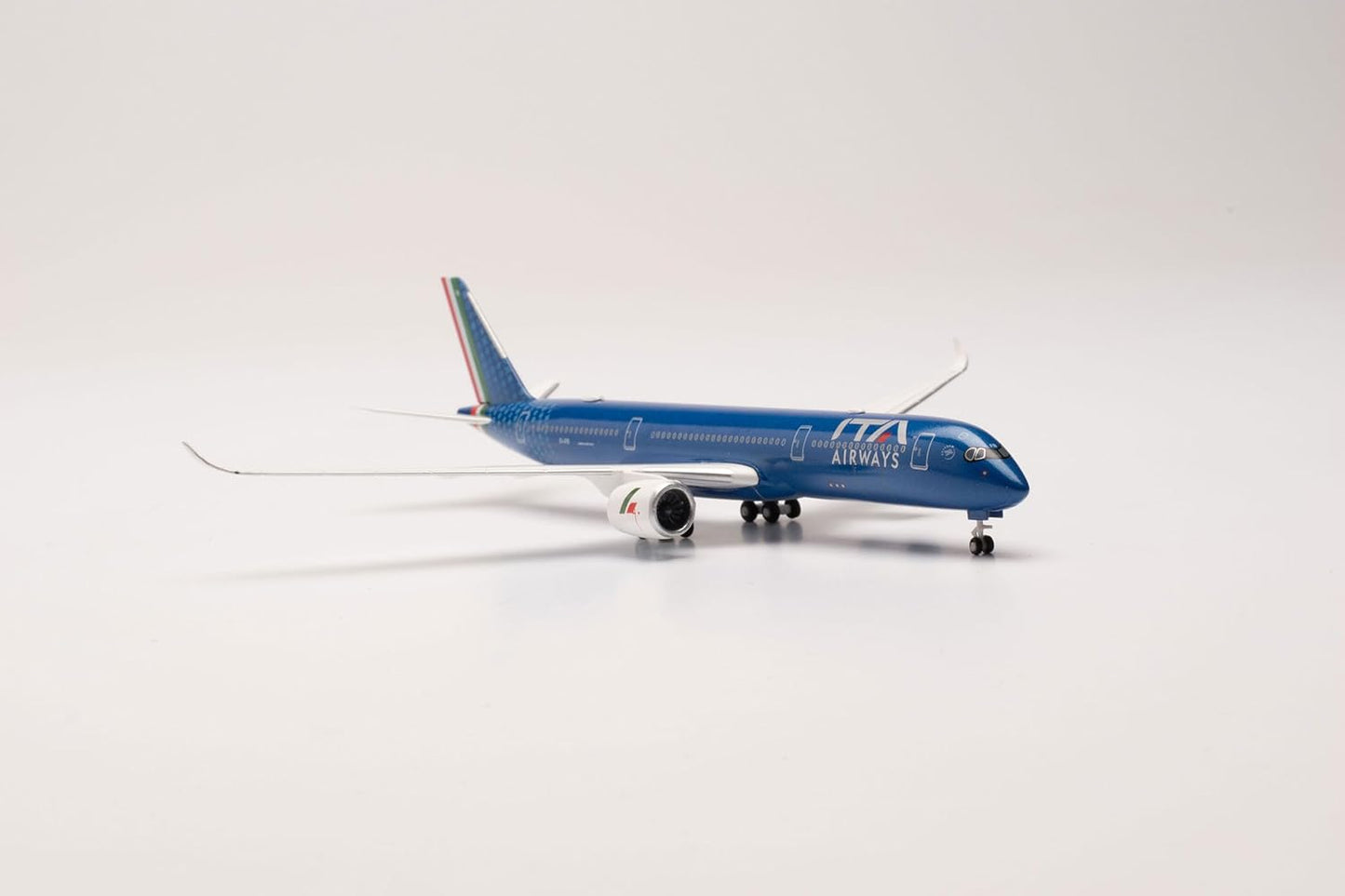 1/500 ITA Airways Airbus A350-900 EI-IFB "Marcello