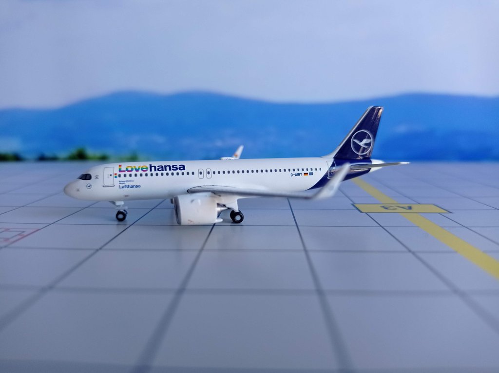 1/500 Lufthansa Airbus A320neo "Lovehansa" D-AINY "Lingen"