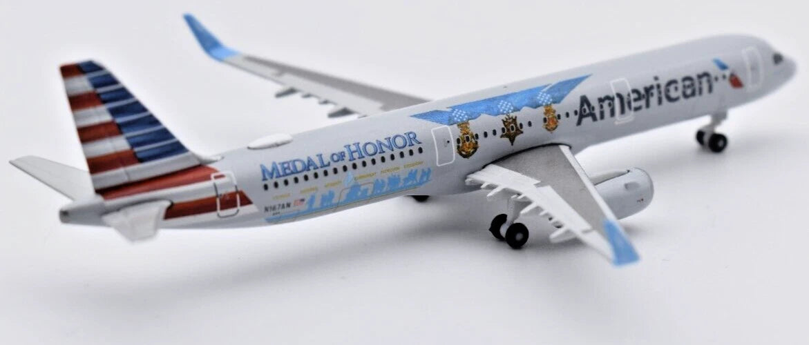 1/500 American Airlines Airbus A321 Medal of Honor N167AN "Flagship Valor"