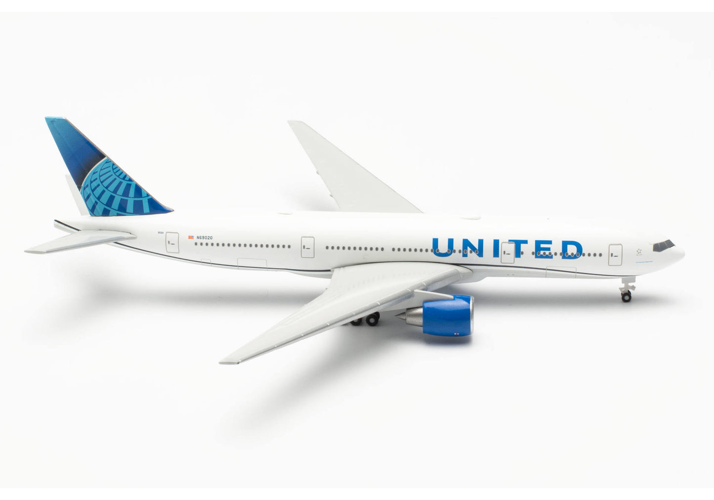 1/500 United Airlines Boeing 777-200 N69020