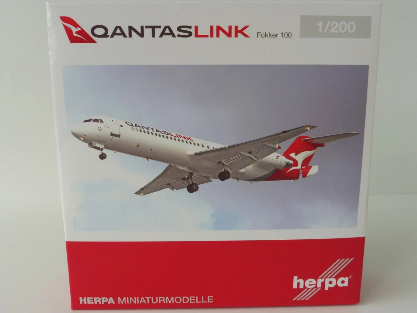 1/200 QantasLink Fokker 100 VH-NHP