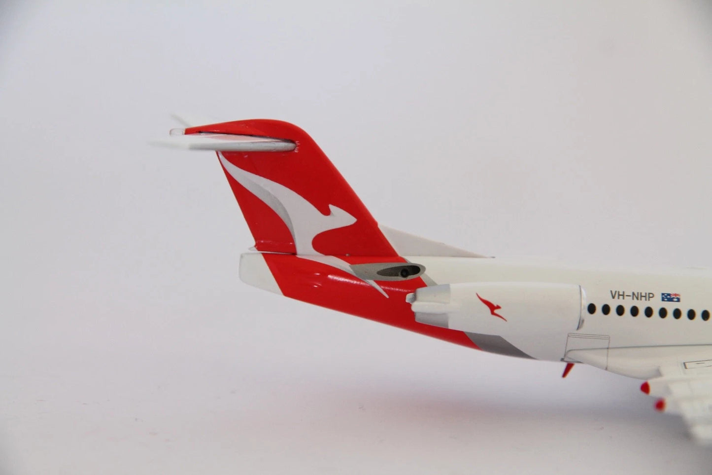 1/200 QantasLink Fokker 100 VH-NHP