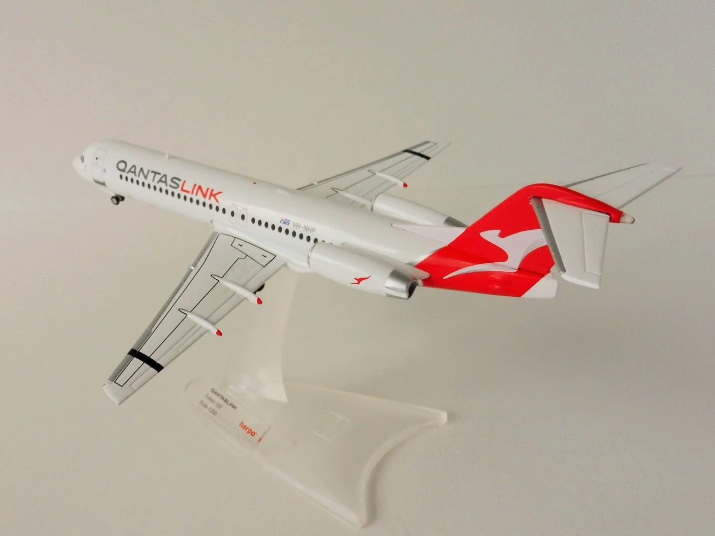 1/200 QantasLink Fokker 100 VH-NHP