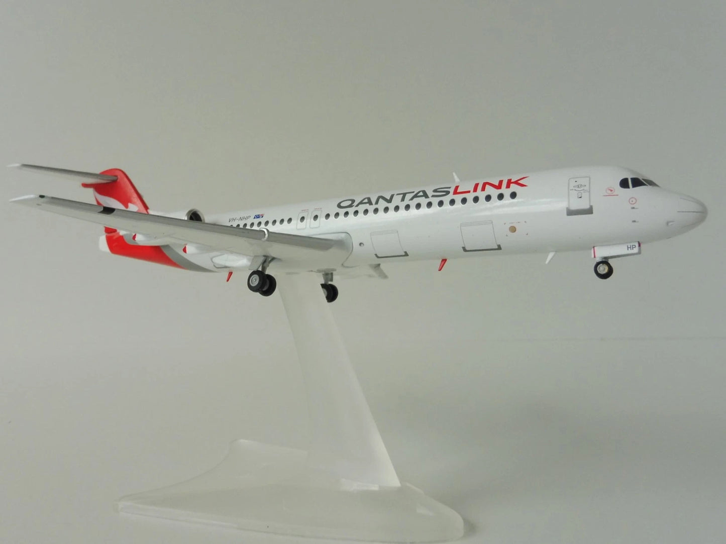 1/200 QantasLink Fokker 100 VH-NHP