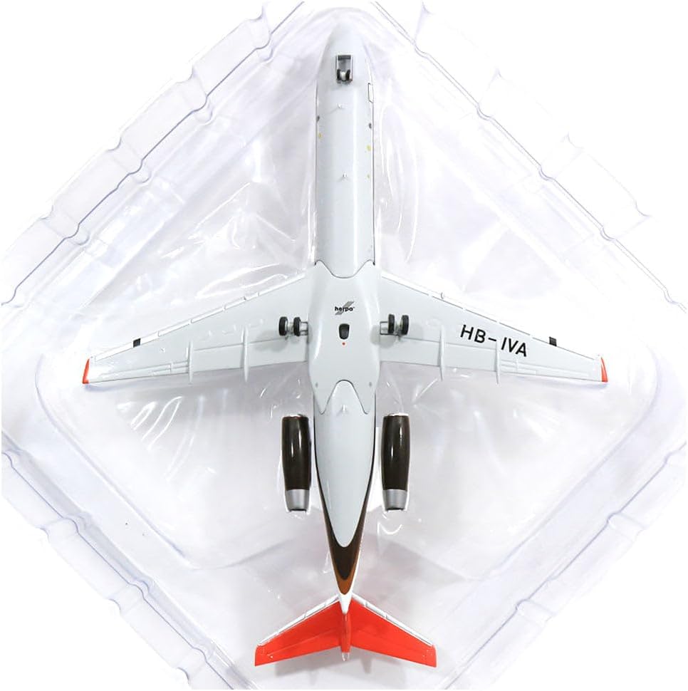 1200 Swissair Fokker 100 HB-IVA "Aarau"