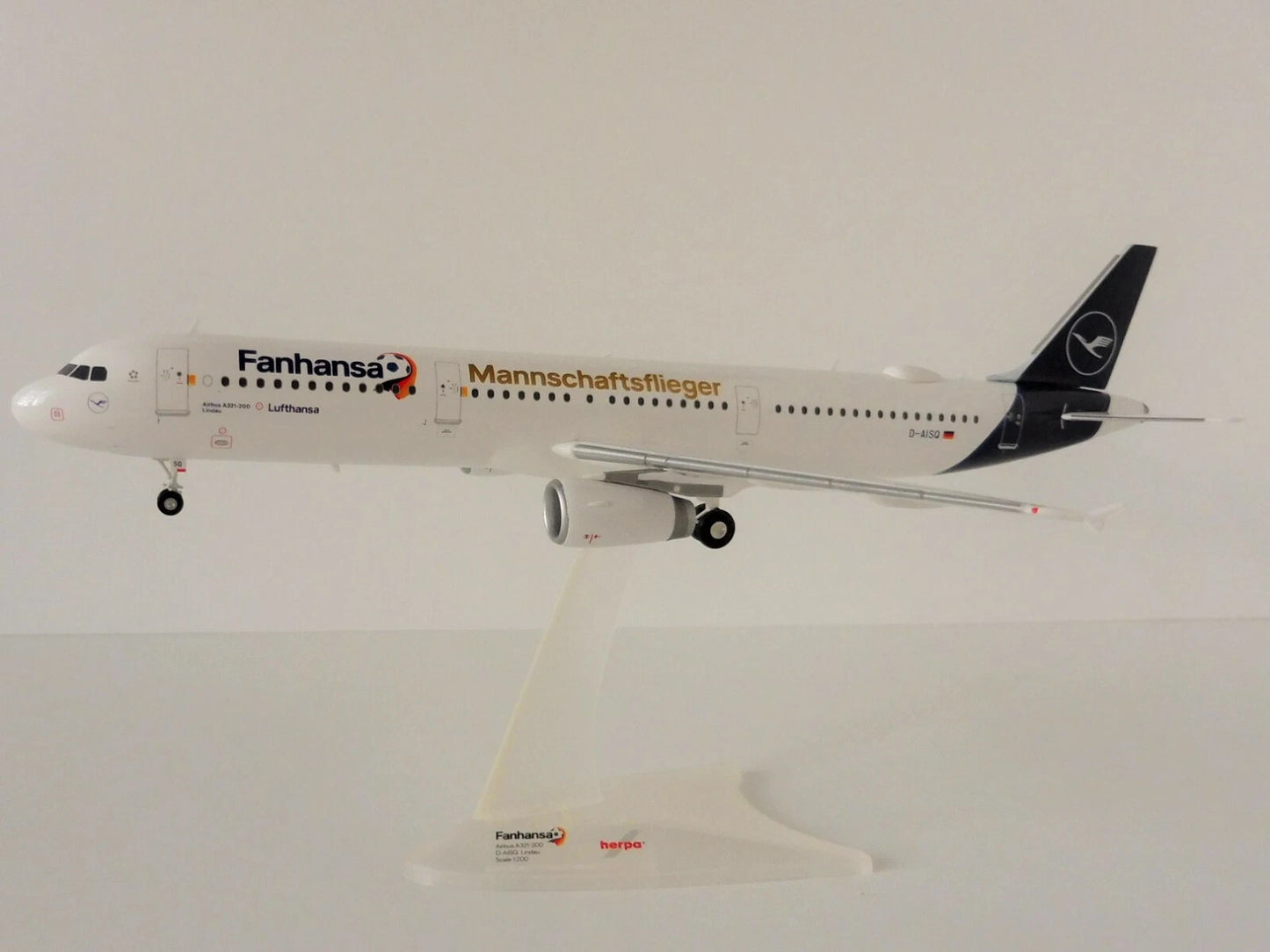 1/200 Lufthansa Airbus A321 "Fanhansa Team Plane" D-AISQ Lindau