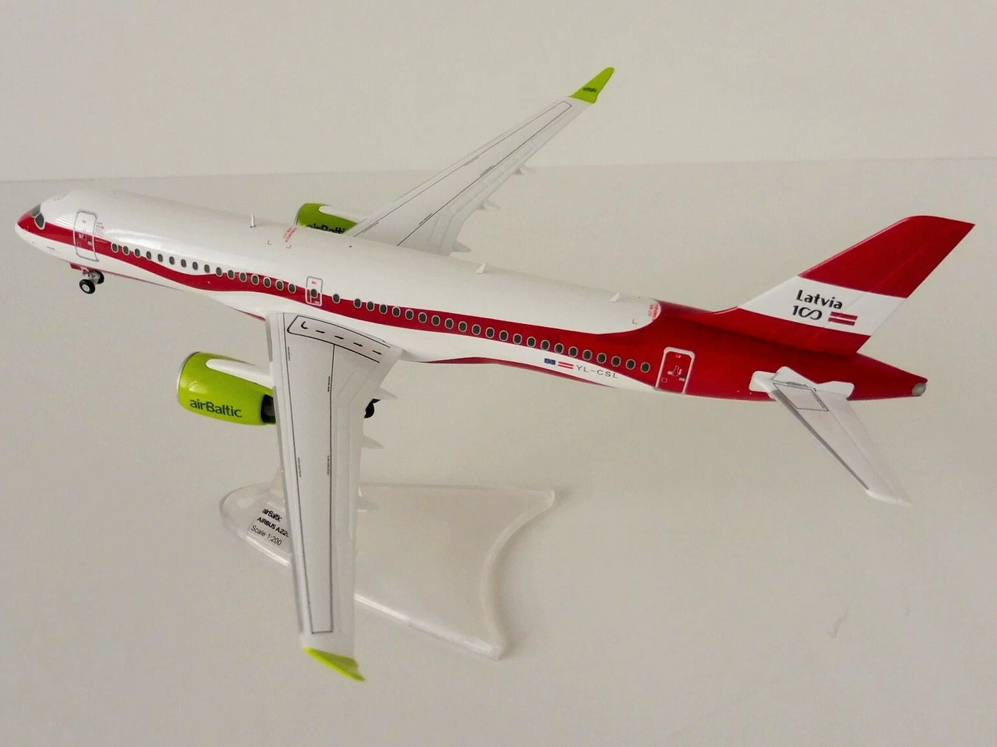 1/200 AirBaltic Airbus A220-300 "Latvia 100" YL-CSL