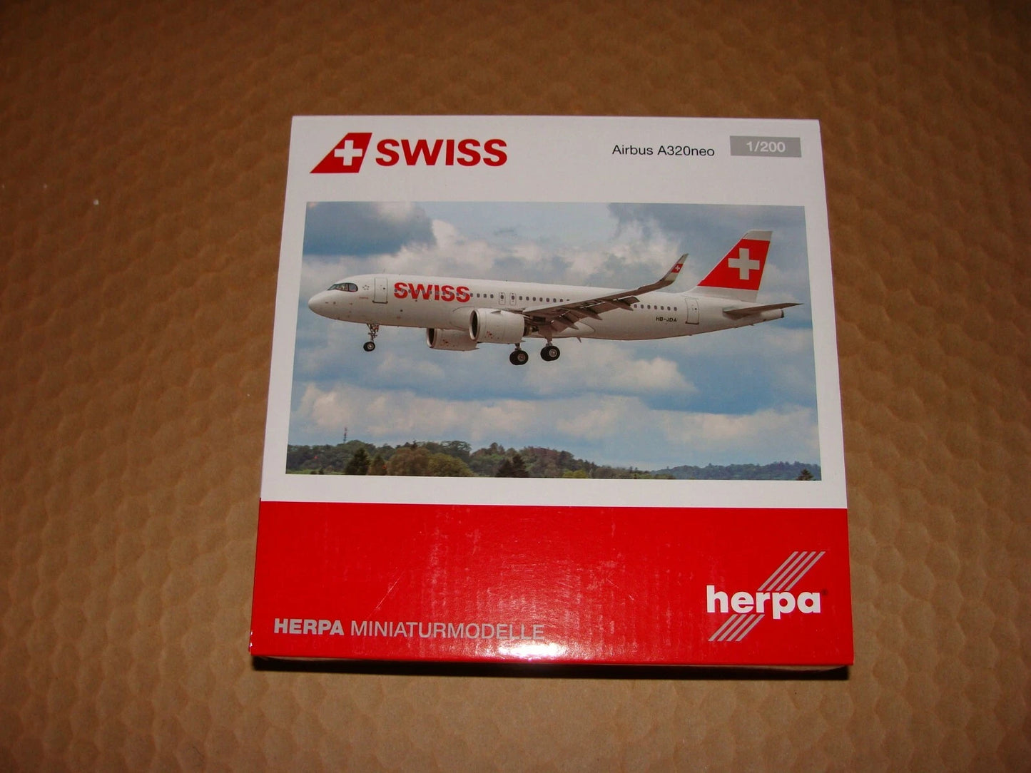 1/200 Swiss International Air Lines Airbus A320neo HB-JDA "Engelberg"