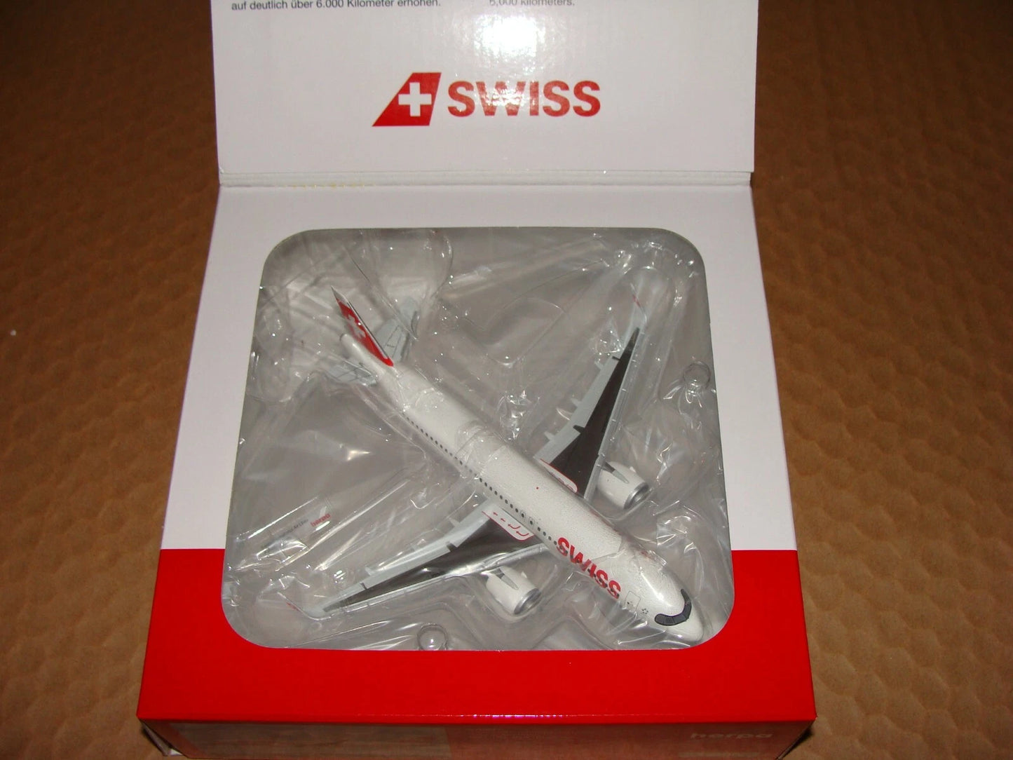 1/200 Swiss International Air Lines Airbus A320neo HB-JDA "Engelberg"