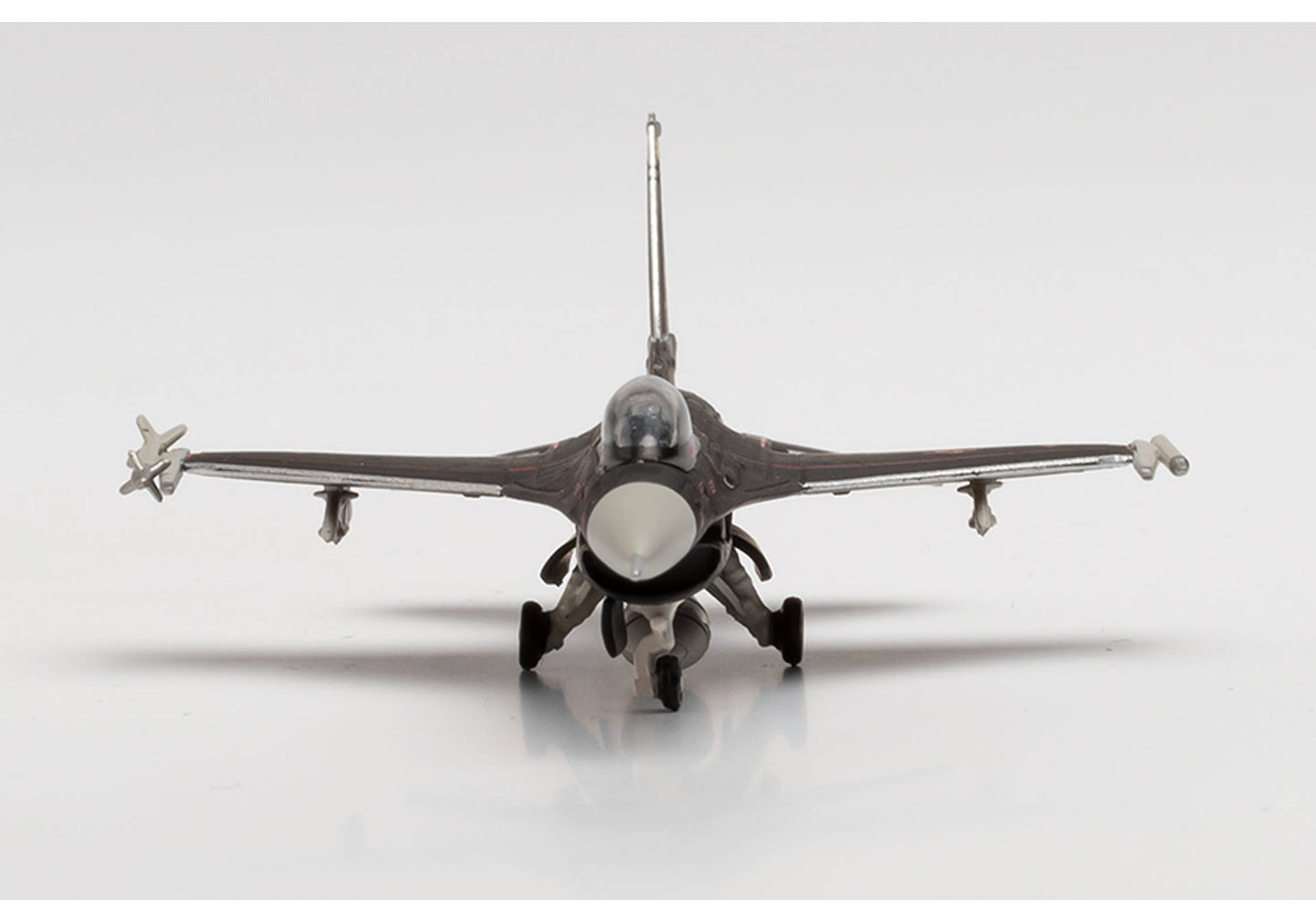 1/200 U.S. Air Force Lockheed Martin F-16C Fighting Falcon 64th Aggressor Squadron Nellis Air Base "Wraith" 89-2048