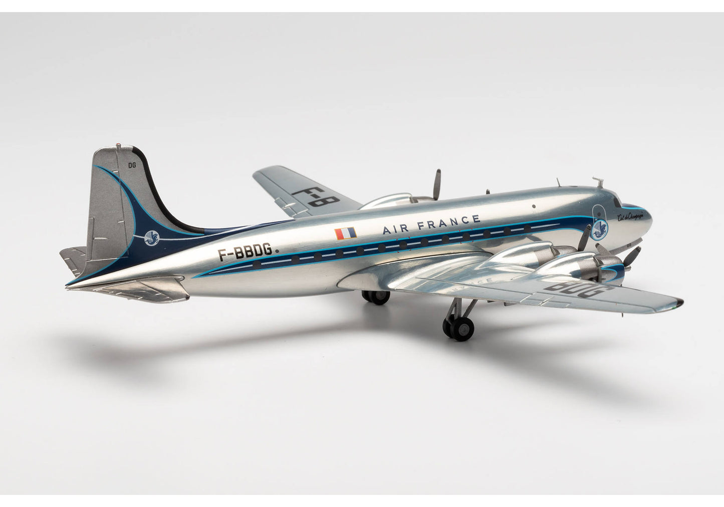1/200 MUSÉE Air France Douglas DC-4 F-BBDG "Ciel de Champagne"