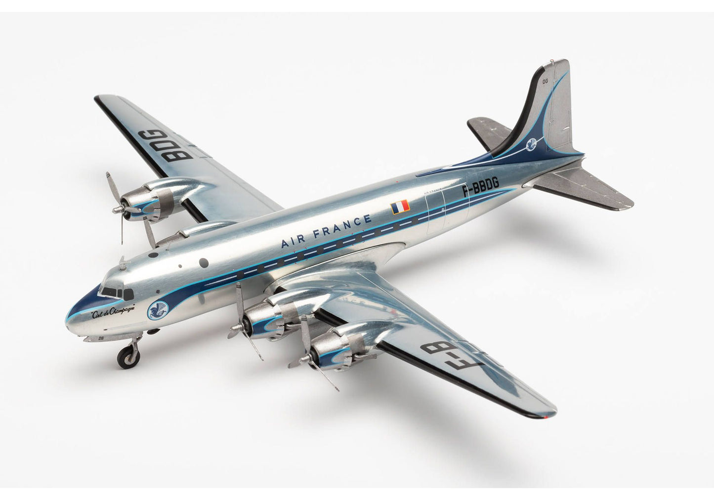 1/200 MUSÉE Air France Douglas DC-4 F-BBDG "Ciel de Champagne"