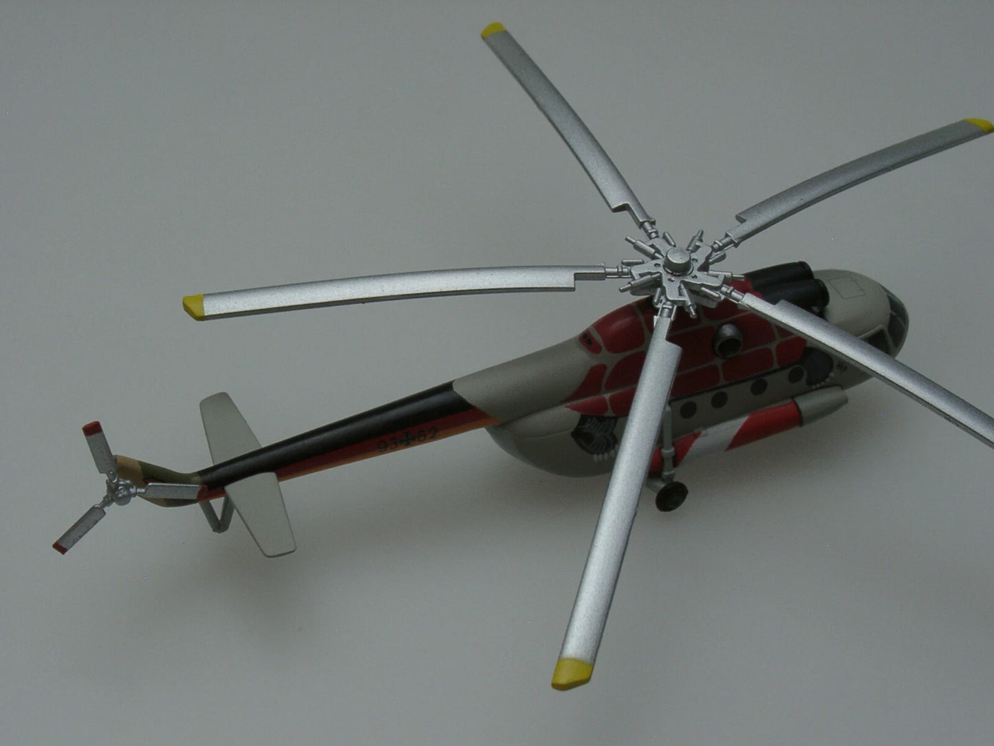 1/200 German Army Mil Mi-8TB "Hip" Heeresfliegerstaffel Ost "Good-By Hip" Cottbus 1993 93+62