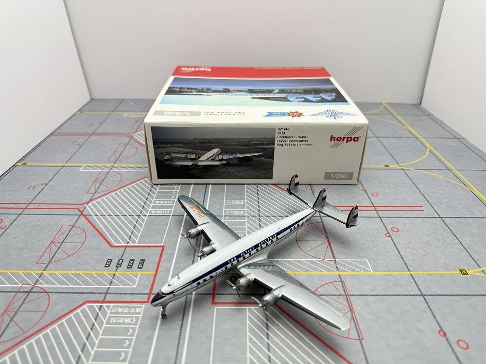 1/200 KLM Lockheed L-1049C Super Constellation PH-LKU "Photon"