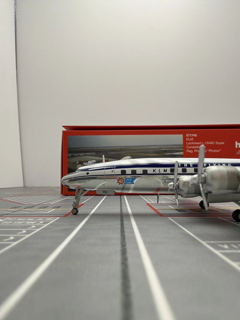1/200 KLM Lockheed L-1049C Super Constellation PH-LKU "Photon"