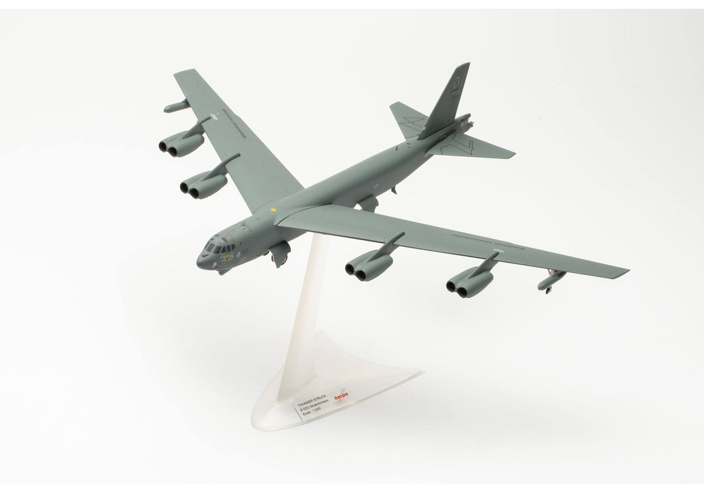 1/200 U.S. Air Force Boeing B-52G Stratofortress 4300th Bomb Wing Diego Cargia AB "Thunder Struck" 58-0216
