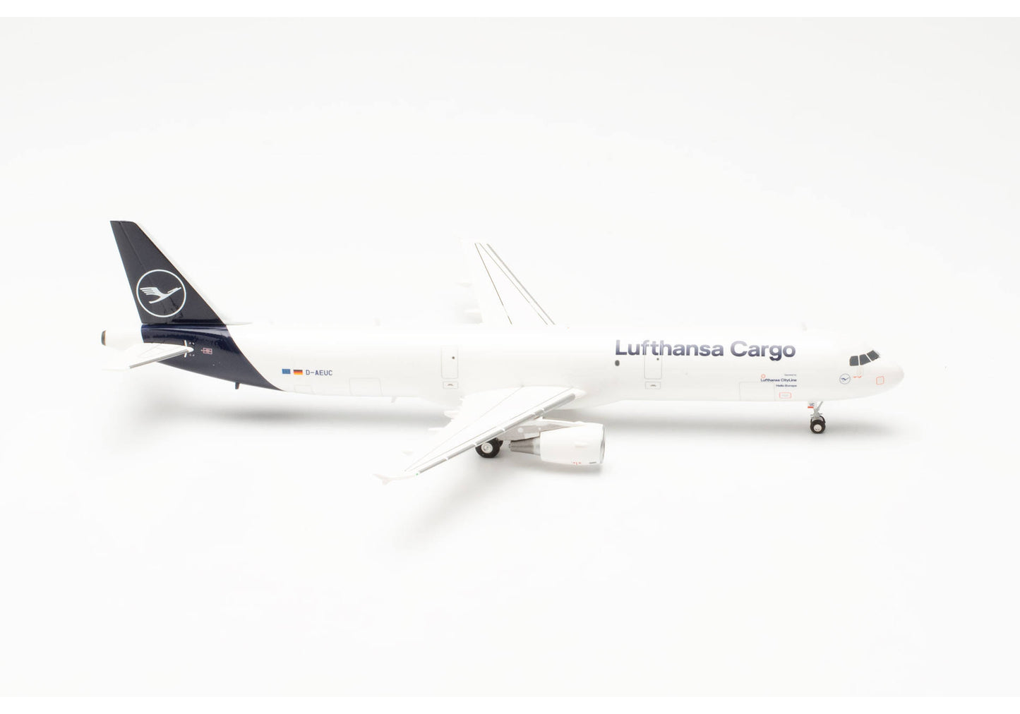 1/200 Lufthansa Cargo Airbus A321P2F D-AEUC "Hello Europe"