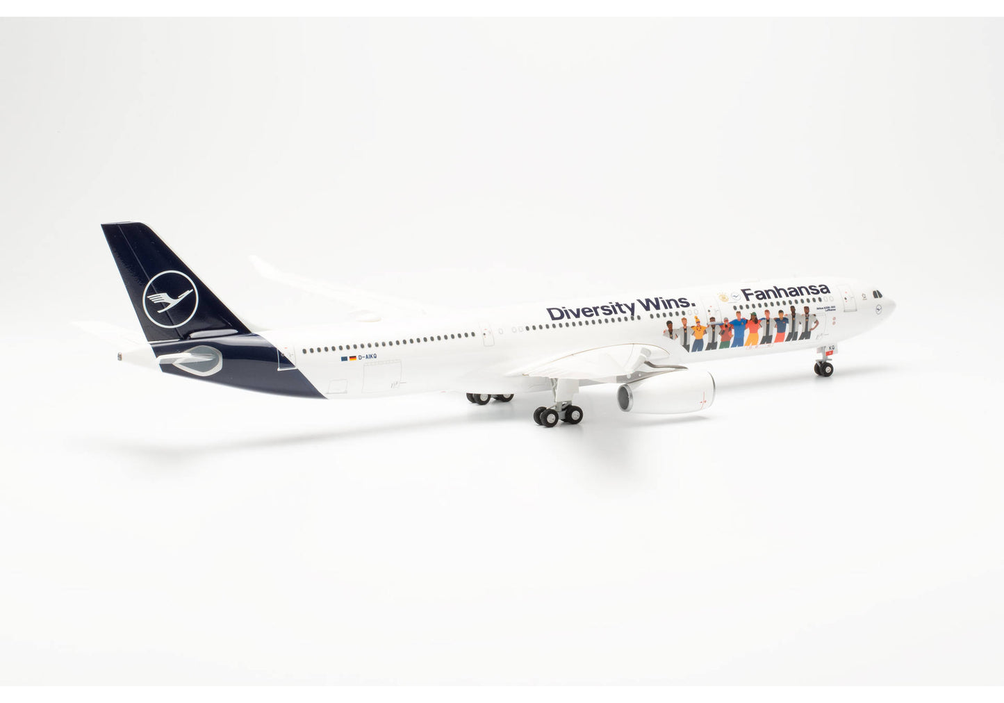 1/200 Lufthansa Airbus A330-300 "Fanhansa Diversity Wins" D-AIKQ