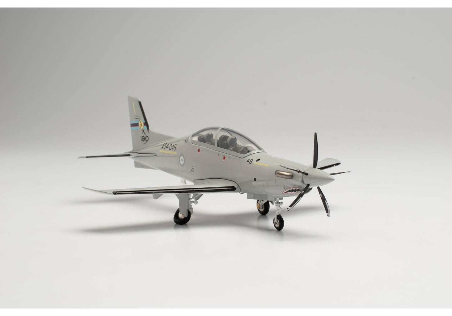 1/72 Royal Australian Air Force Pilatus PC-21 with RAAF 100 Centenary Decal No.4 Squadron RAAF Base Williamtown A54-048