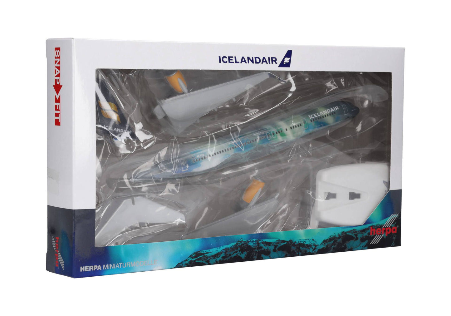 1/200 SNAP FIT Icelandair Boeing 757-200 TF-FIU