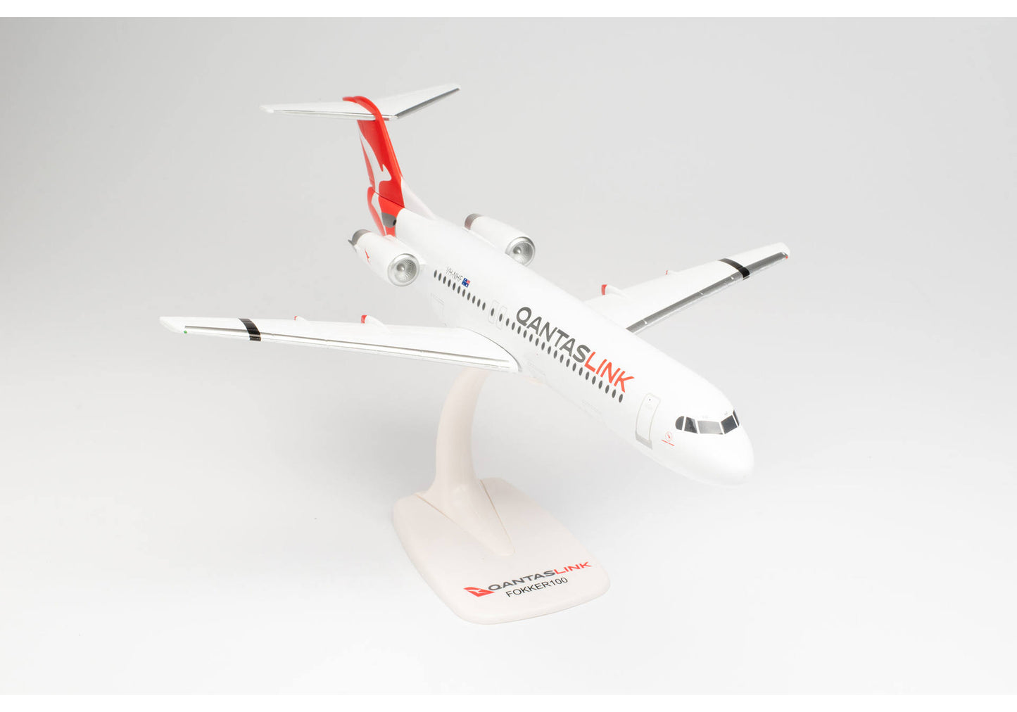 1/100 SNAP FIT QANTASLINK Fokker 100 VH-NHF