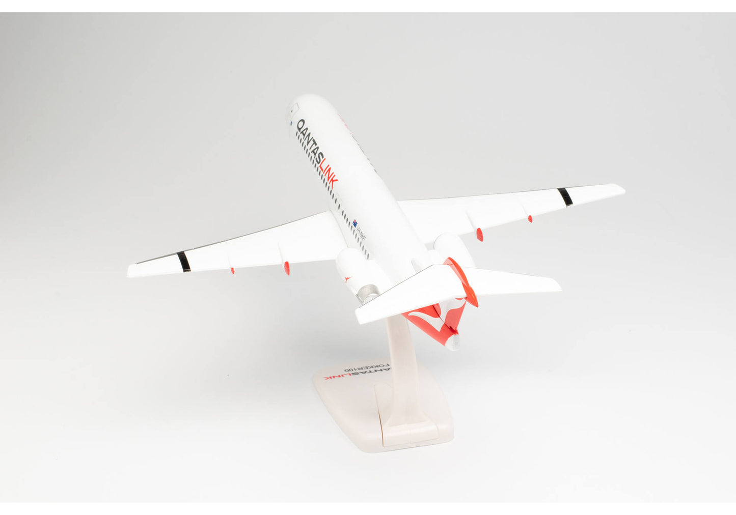1/100 SNAP FIT QANTASLINK Fokker 100 VH-NHF