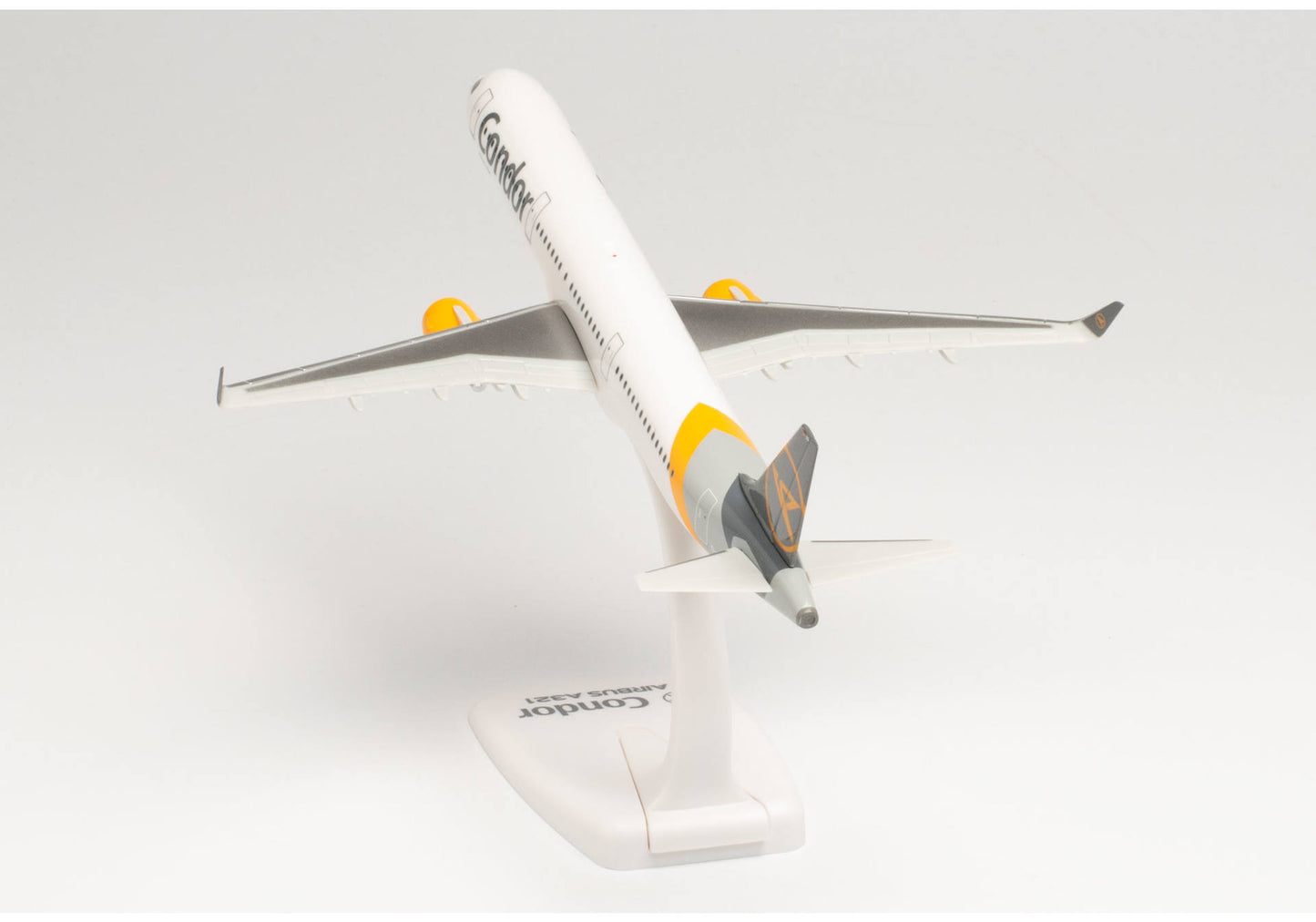 1/200 SNAP FIT Condor Airbus A321 D-AIAG