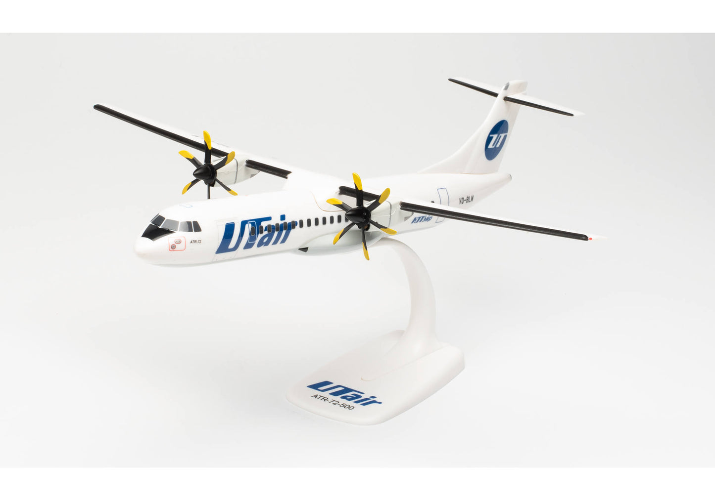 1/100 SNAP FIT Utair ATR-72-500 VQ-BLM