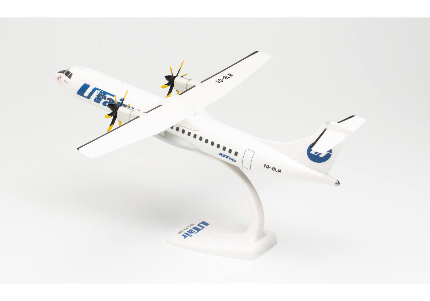 1/100 SNAP FIT Utair ATR-72-500 VQ-BLM