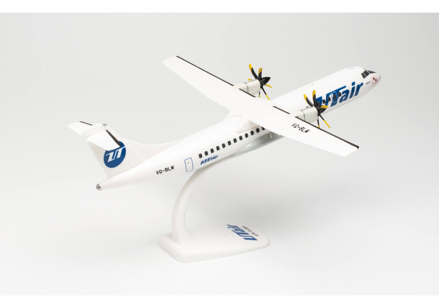 1/100 SNAP FIT Utair ATR-72-500 VQ-BLM