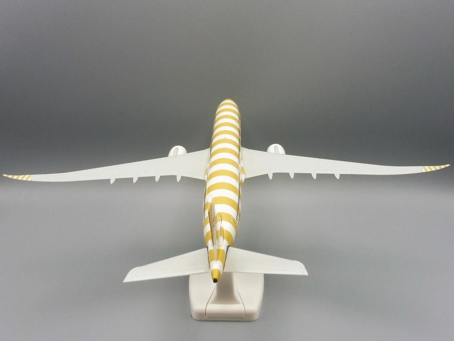 1/200 SNAP FIT Condor Airbus A330-900neo "Beach" New 2022 Colors D-ANRC