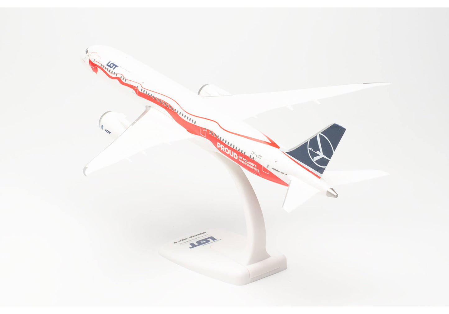 1/200 SNAP FIT LOT Polish Airlines Boeing 787-9 "Proud of Poland's Independence" SP-LSC