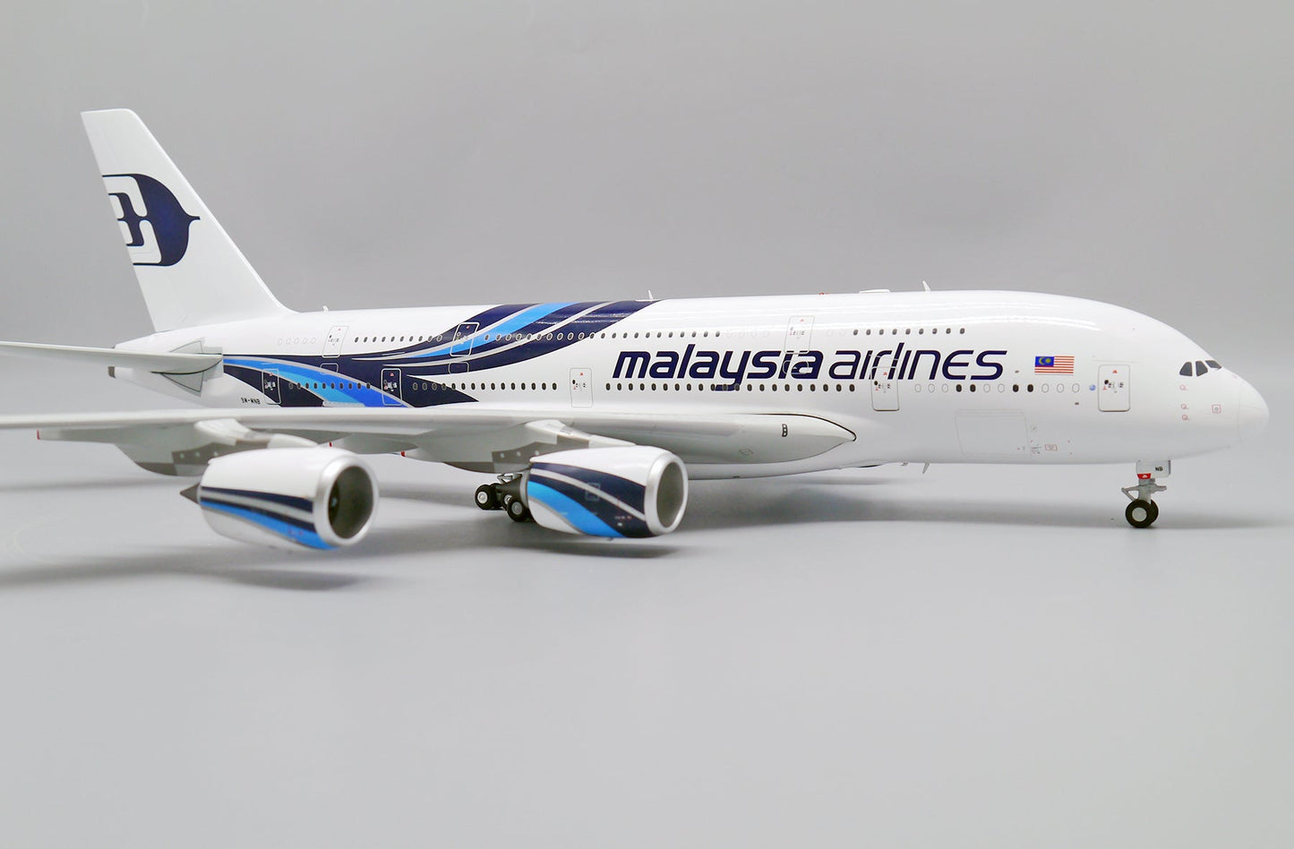 1/200 Malaysia Airlines A380 9MMNB