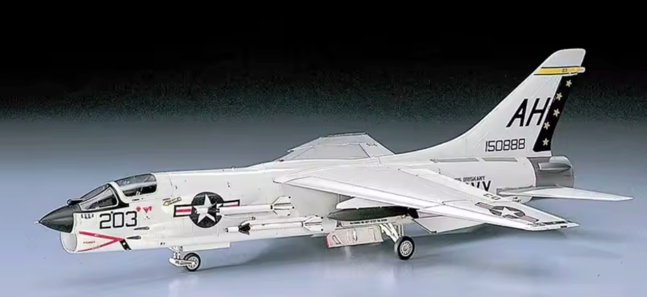 1/72 F-8E CRUSADER