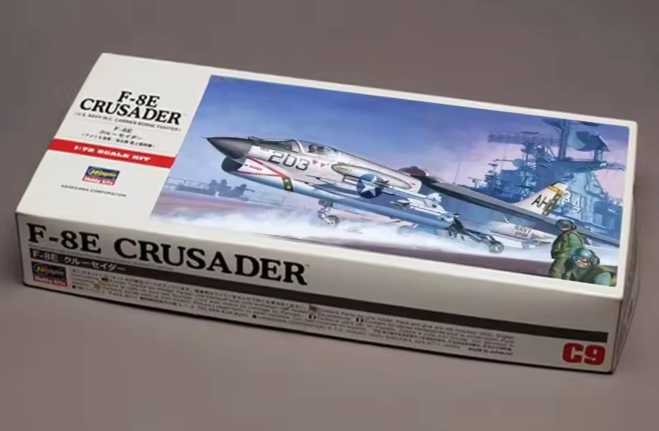 1/72 F-8E CRUSADER