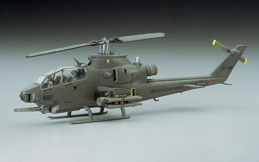 1/72 AH-1S COBRA CHOPPER U.S. ARMY (U.S. Army Attack Helicopter)