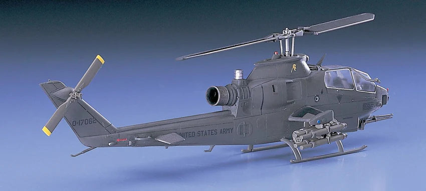 1/72 AH-1S COBRA CHOPPER U.S. ARMY (U.S. Army Attack Helicopter)