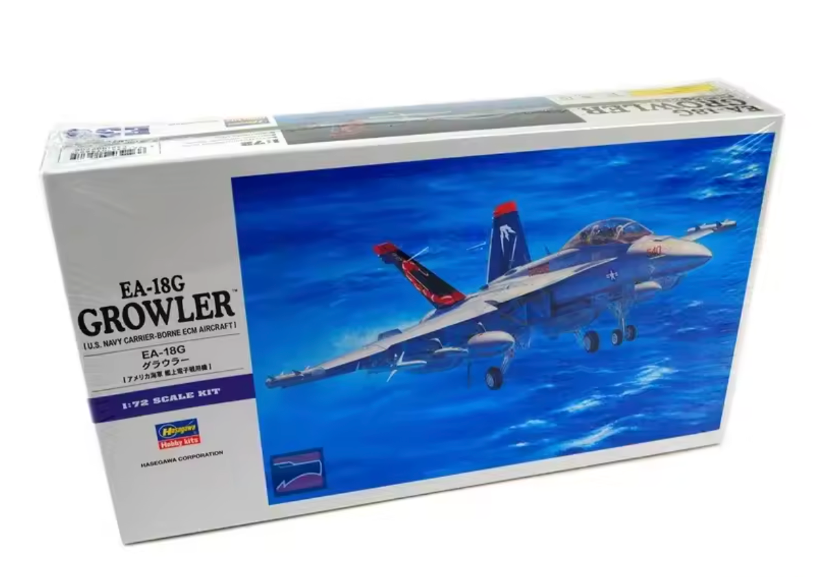 1/72 EA-18G GROWLER (U.S. Navy Carrier-Borne ECM Aircraft)