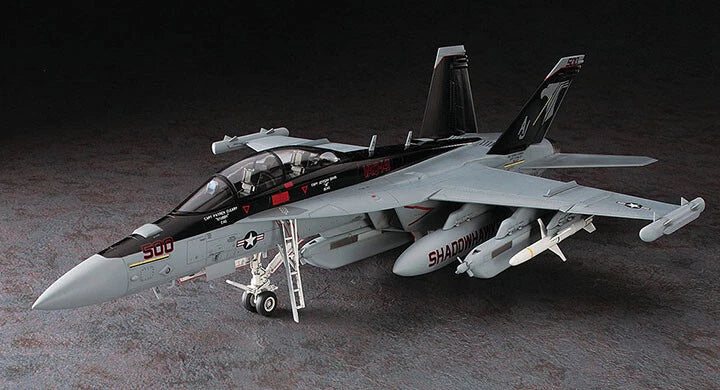 1/48 EA-18G GROWLER (U.S. Navy Carrier-Borne ECM Aircraft)