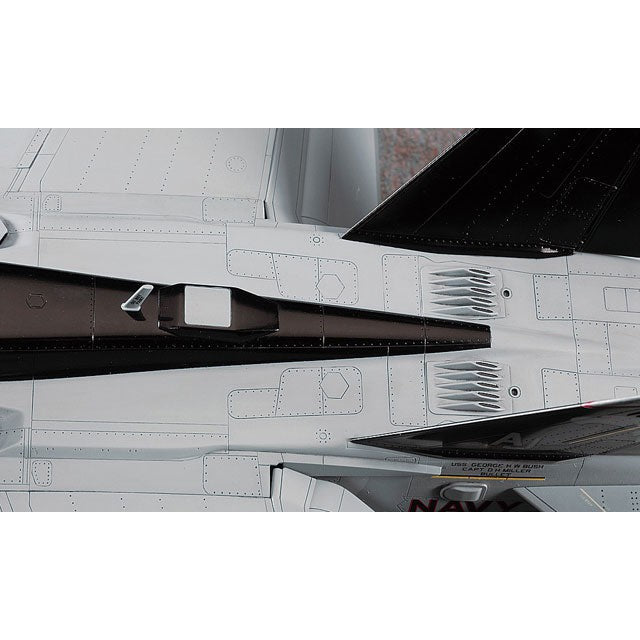 1/48 EA-18G GROWLER (U.S. Navy Carrier-Borne ECM Aircraft)
