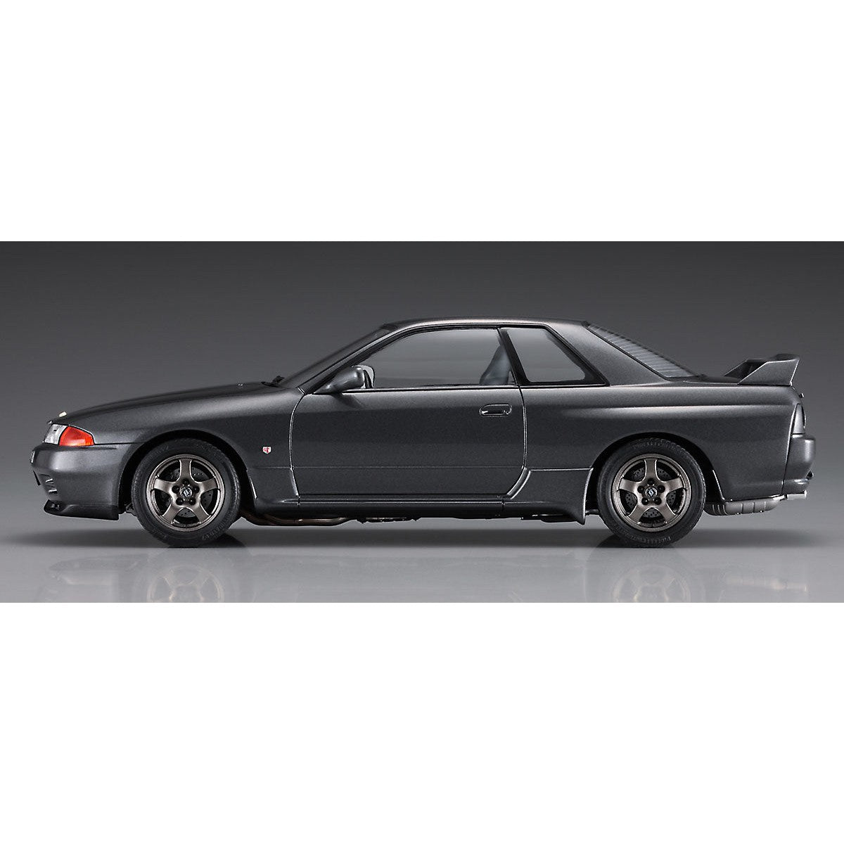 1/24 NISSAN SKYLINE GT-R NISMO (BNR32) 1990